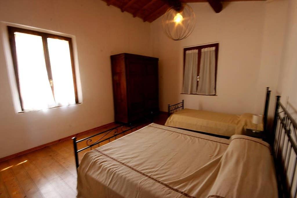Villa Con Piscina 10 Posti Letto, L'Oliveta Di Rivalto Chianni Exterior photo